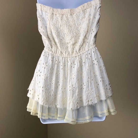 Free People ivory smocked eyelet tube top with ruffled peplin - Picture 6 of 7